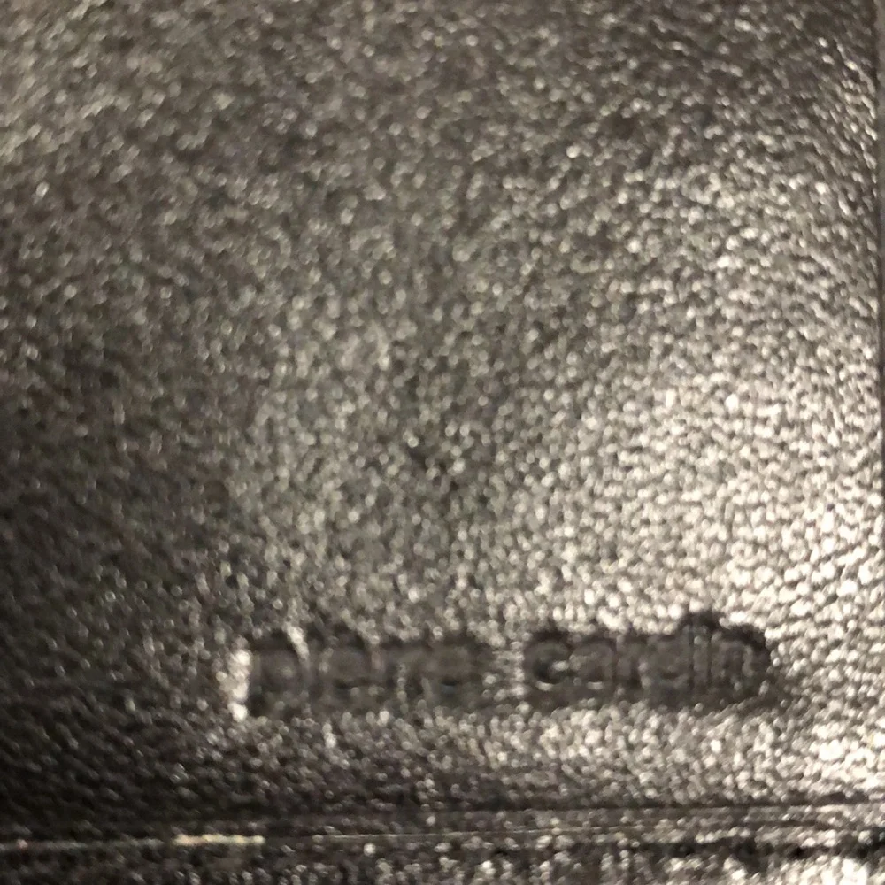 Men’s vintage Pierre Cardin black leather wallet
